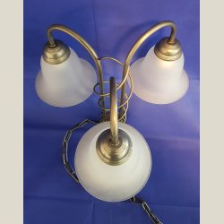 Lysekrone, fin 3-armet loftlampe.