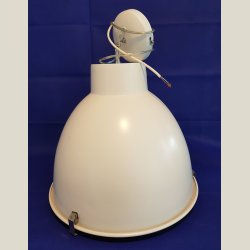 Stor loftlampe i industrielt design. 43cm. bred og 36cm. hj.