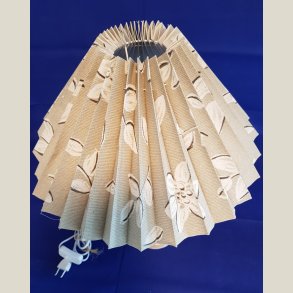 Ny bordlampe med skrm og pre. 50cm. hj med skrm.