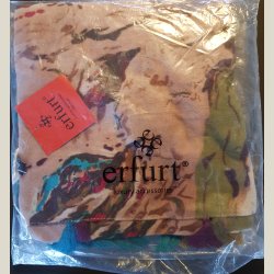 Trklde af ren uld. Ml 90 x 100cm.