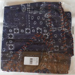 Trklde af bomuld med kantsting. Ml 55 x 200cm.