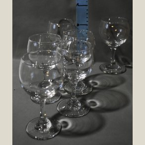 Franske r�dvindglas. 15stk. indeholder 180ml.