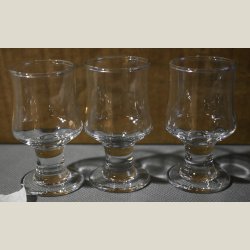 Skibsglas. 23 glas slges samlet. 5stk. rdvin, 11stk. hvidvin, 4stk. portvin og 3stk. snaps.