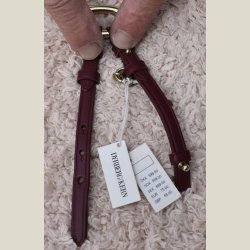 Armbnd i brunt lder med guldring og Dyrberg/Kern charm, nyt. Nypris 549kr. 