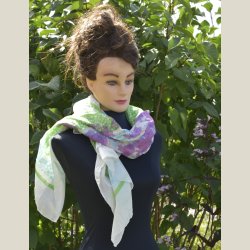 Trklde i tynd luftig bomuld. Mal 110 x 110cm.