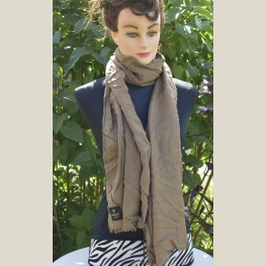 T�rkl�de i viskose med m�lene 65 x 180cm.