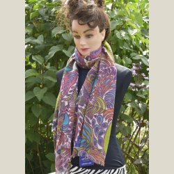 Flot mangefarvet trklde. 50% modal 40% uld 10% cashmere. Ml 75 x 170cm.