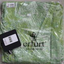 Stort lysgrnt bomuldstrklde. Ml 100 x 200cm.