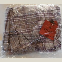 Trklde af bomuld i storternet mnster. Ml 130 x 130cm.