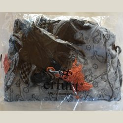 Trekantet skrf i Arafatstil, lavet af bomuld. Ml 130 x 90 x 90cm.