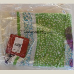 Trklde i tynd luftig bomuld. Mal 110 x 110cm.