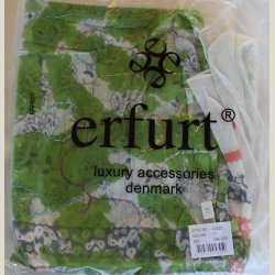 Trklde i tynd luftig bomuld. Mal 110 x 110cm.