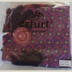 Trekantet skrf i bomuld. Ml 130 x 90 x 90cm.