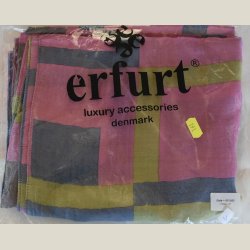 Trklde i 50% modal og 50% viskose. Ml 110 x 180cm.