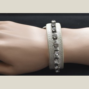 Kraftigt lder med store sten, brugt med spor.