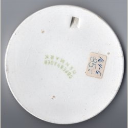 Brnehjlpsdagen 1922. Alumenia. 9cm. i diameter. Slidt i randen.