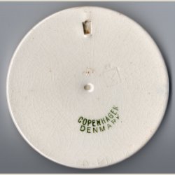 Brnehjlpsdagen 1930 Alumenia. 9cm. i diameter.